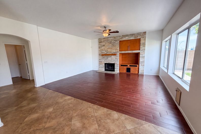 Photo 8 of 30 of 8274 S Stephanie Ln, Tempe, AZ