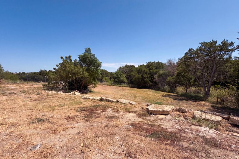 Photo 17 of 18 of 521 Brazos Hills Dr, Weatherford, TX