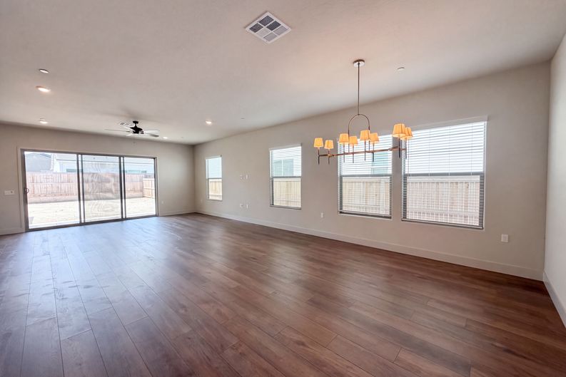 Photo 6 of 18 of 2262 N Marion Ave, Clovis, CA