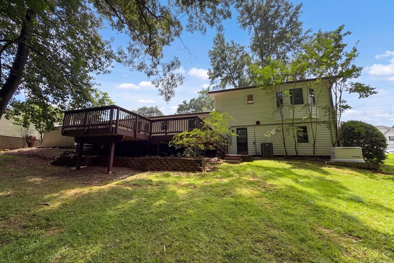 Photo 23 of 27 of 4378 Shady Dr NW, Lilburn, GA