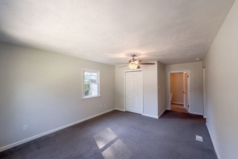 Photo 4 of 15 of 3111 Braddock Dr, Fayetteville, NC