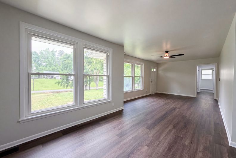 Photo 7 of 18 of 724 Woodmere Dr, Nashville, TN
