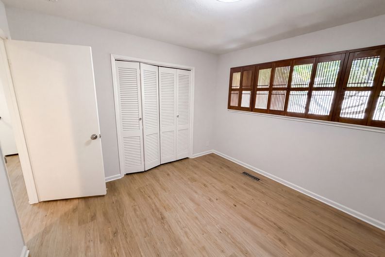 Photo 4 of 36 of 612 Tahos Rd, Orinda, CA