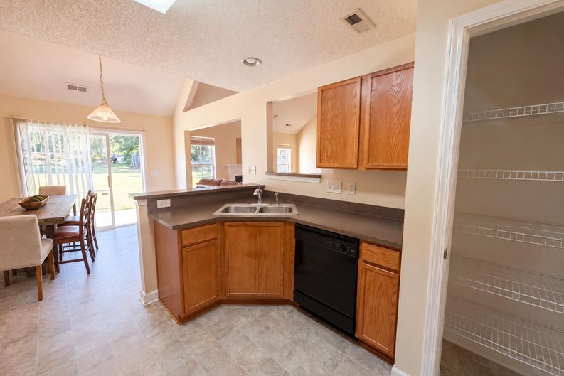 Photo 7 of 20 of 2749 Ramble Wood Ct, Rock Hill, SC