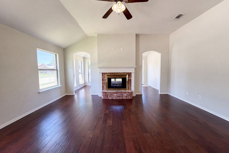 Photo 5 of 18 of 825 Adams Dr, Burleson, TX