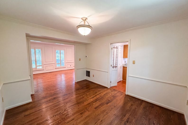 Photo 11 of 66 of 4819 Powell Rd, Fairfax, VA