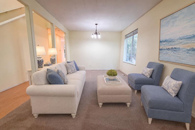 Photo 9 of 21 of 8348 SE 140th Ct, Portland, OR