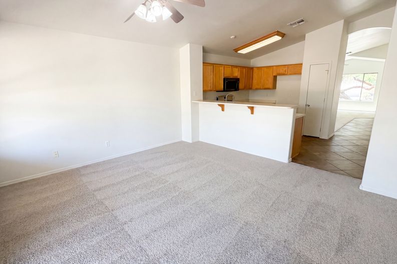 Photo 9 of 28 of 8271 N 112th Ave, Peoria, AZ