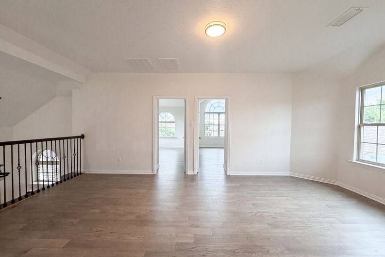 Photo 13 of 17 of 1421 Caruth Ln, Celina, TX
