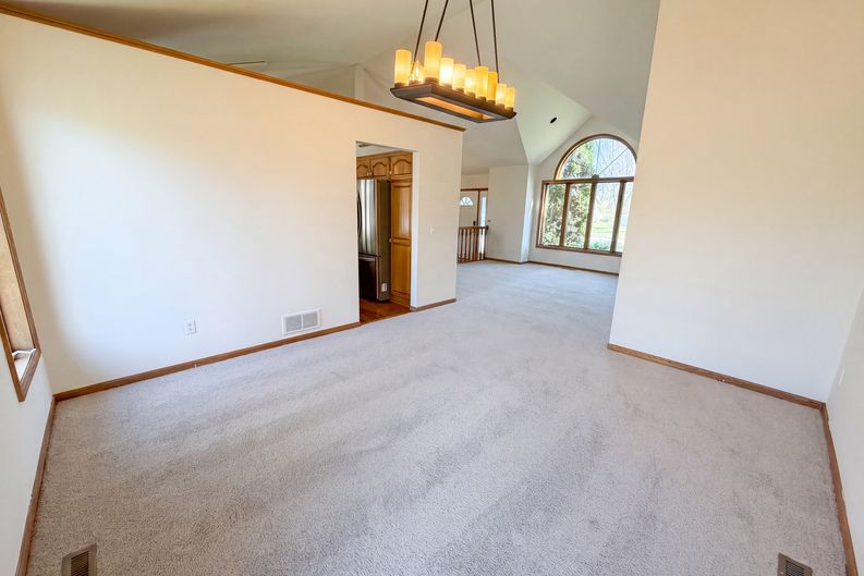 Photo 10 of 38 of 8433 Upland Ln N, Maple Grove, MN