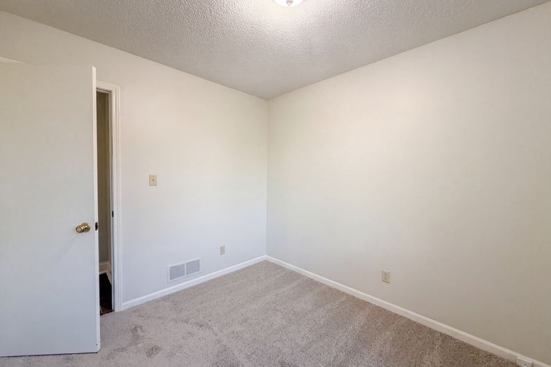 Photo 15 of 21 of 7511 Orient Ave, Kansas City, KS