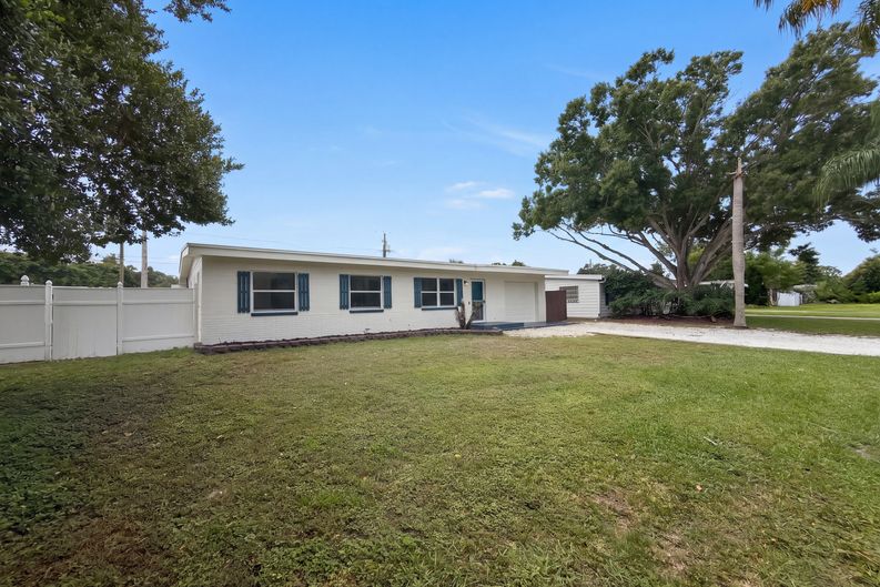 Photo 23 of 24 of 1371 Jeffords St, Clearwater, FL