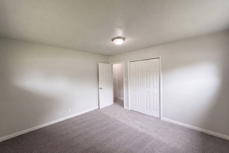 Photo 10 of 19 of 3202 N Arlington Ave, Indianapolis, IN