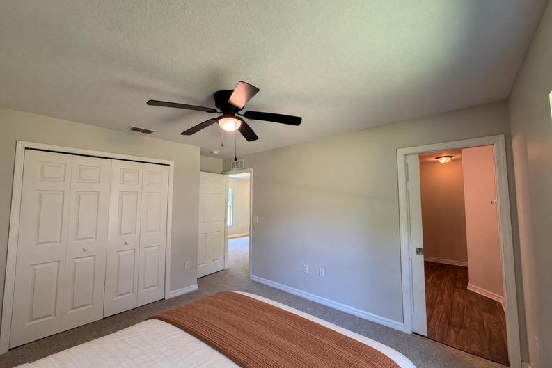 Photo 13 of 20 of 705 5th St, Wildwood, FL