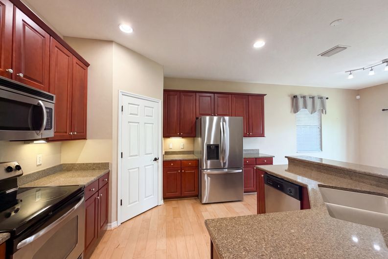 Photo 7 of 27 of 5605 Windsong Oak Dr, Leesburg, FL
