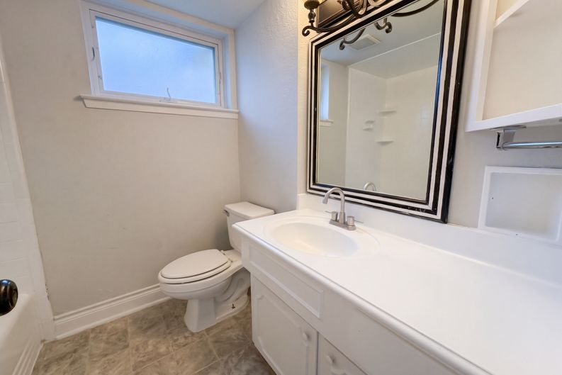 Photo 12 of 35 of 1114 Forestburg Dr, Houston, TX