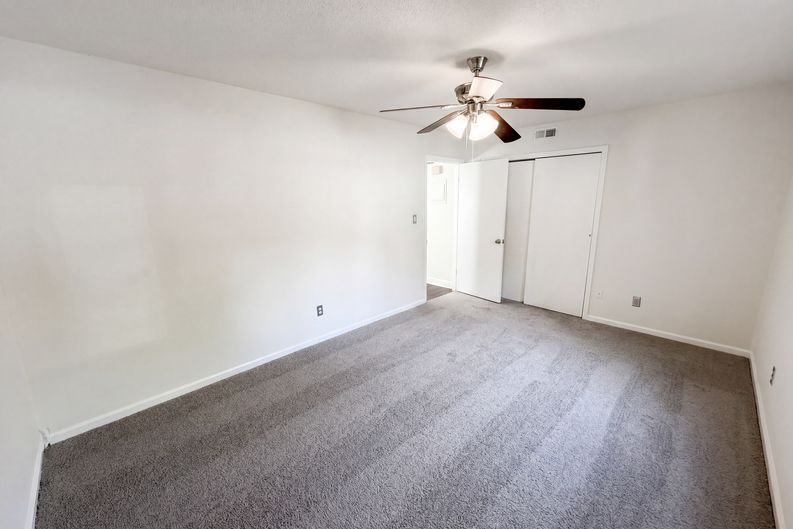 Photo 13 of 20 of 2020 Stoney Point Ln, Charlotte, NC