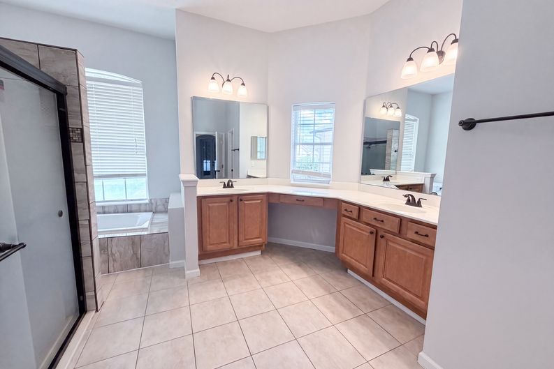 Photo 16 of 21 of 845 Songbird Dr, Orange Park, FL