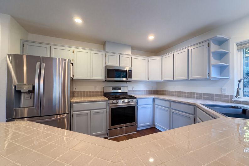 Photo 9 of 41 of 8932 SW 149th Pl, Beaverton, OR