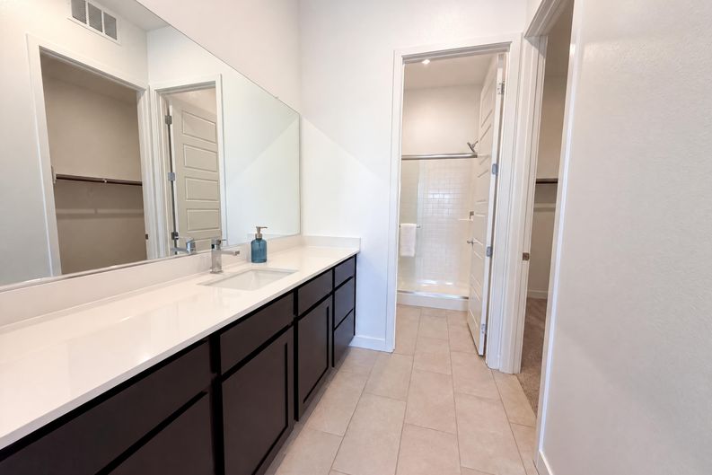 Photo 20 of 32 of 8289 Warbonnet Way, Las Vegas, NV