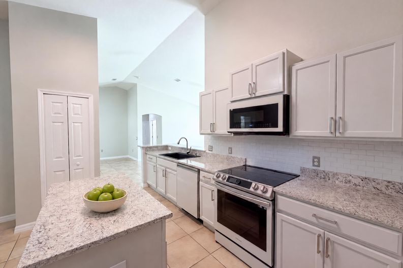 Photo 15 of 40 of 3508 Yacht Club Ct, Kissimmee, FL