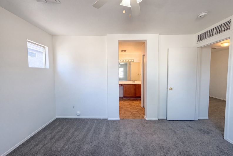 Photo 10 of 50 of 1515 E Bloch Rd, Phoenix, AZ
