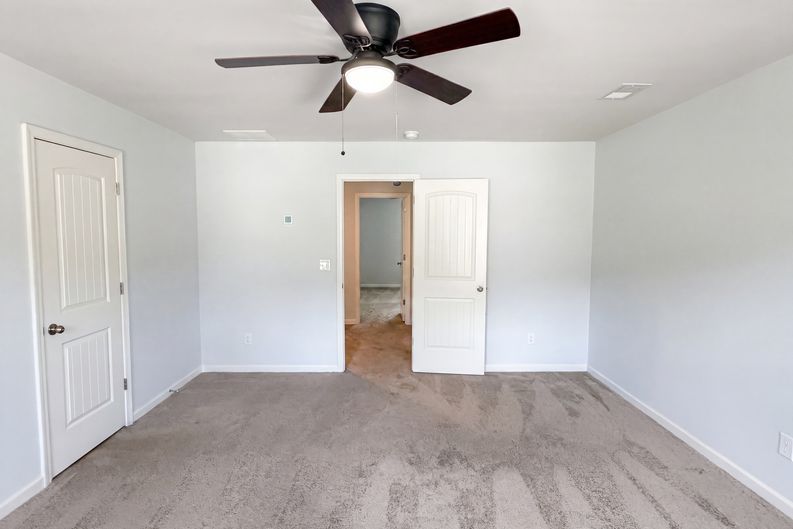 Photo 4 of 33 of 1300 Mills Cove Dr, Covington, GA