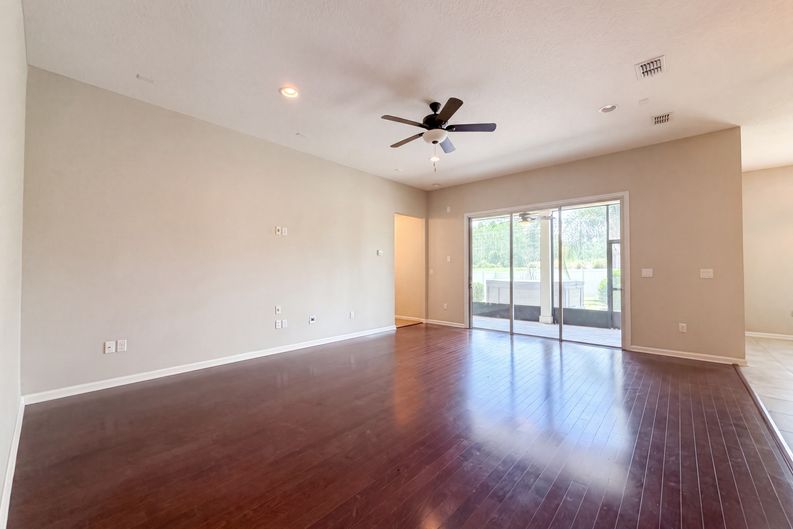 Photo 3 of 31 of 316 Willow Lake Dr, Saint Augustine, FL