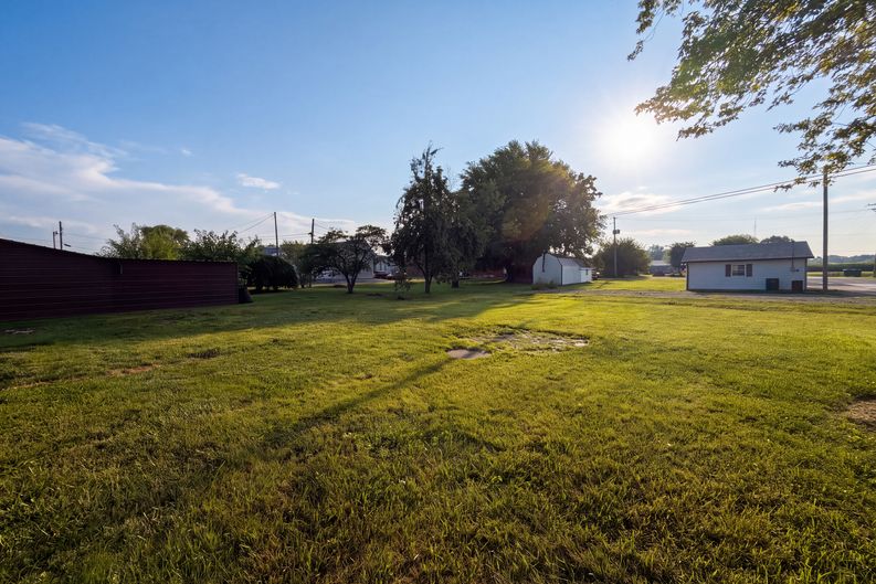 Photo 13 of 14 of 114 S Pleasant St, Milroy, IN