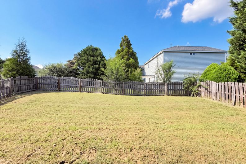 Photo 17 of 19 of 10215 Orchard Grass Ct, Charlotte, NC