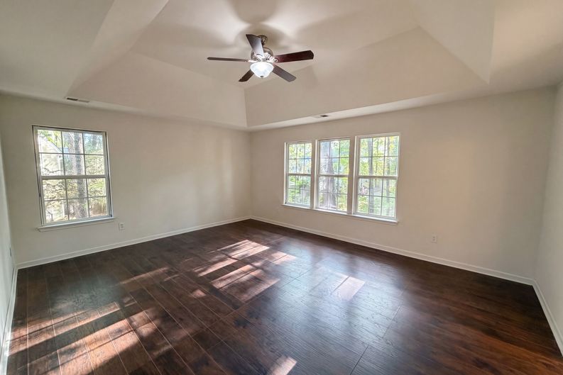 Photo 10 of 27 of 8692 Hickory Creek Ct, North Charleston, SC