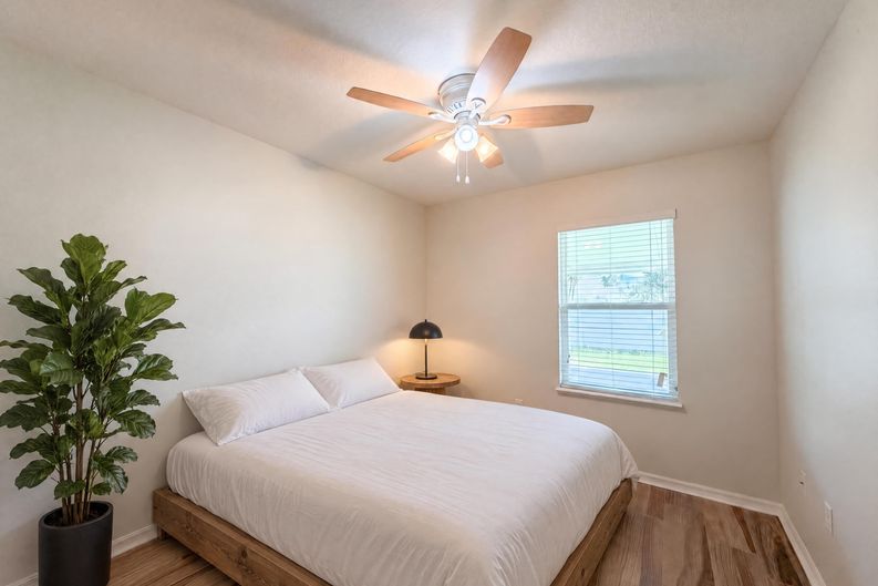 Photo 12 of 24 of 1048 Bethpage Rd, Auburndale, FL