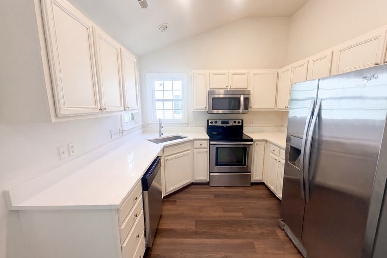 Photo 6 of 22 of 6205 Lea Ray Dr, Greensboro, NC