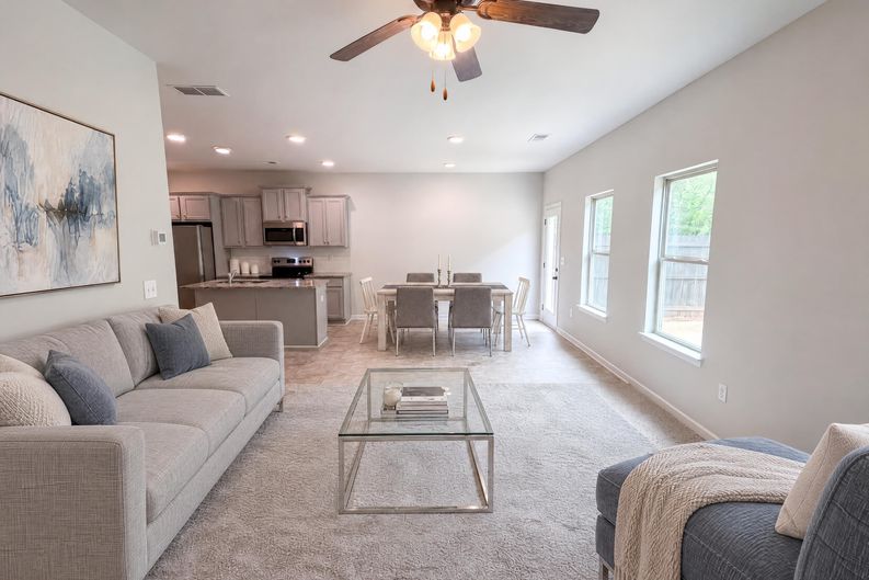 Photo 3 of 26 of 5053 Pioneer Pkwy, McDonough, GA