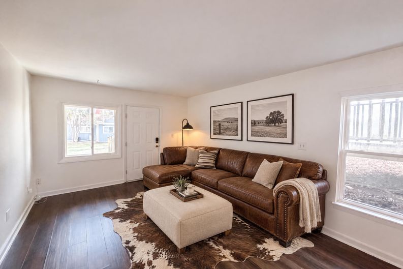 Photo 4 of 16 of 7040 Longstreet Dr, Raleigh, NC