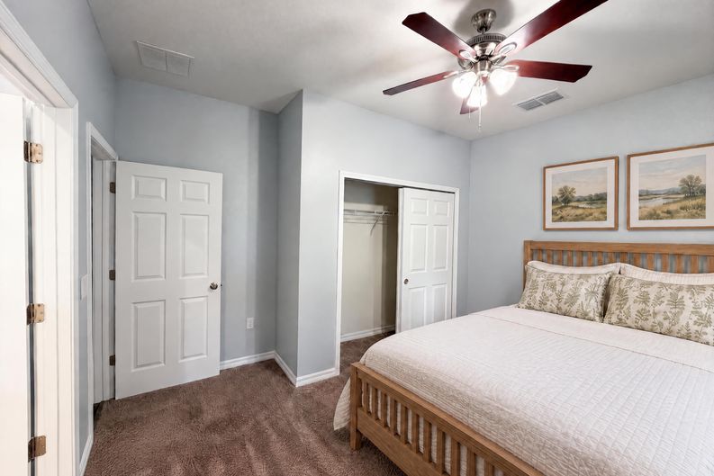 Photo 15 of 27 of 1013 W 11th St, Sanford, FL