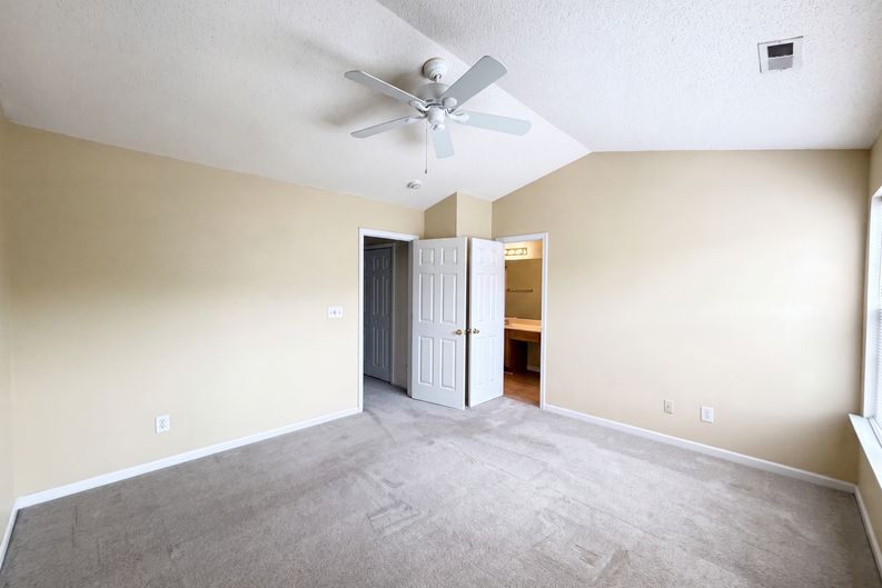 Photo 9 of 18 of 14205 Tranters Creek Ln, Charlotte, NC