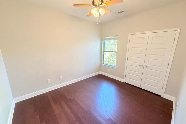 Photo 14 of 24 of 10555 Naramore Ln, Alpharetta, GA