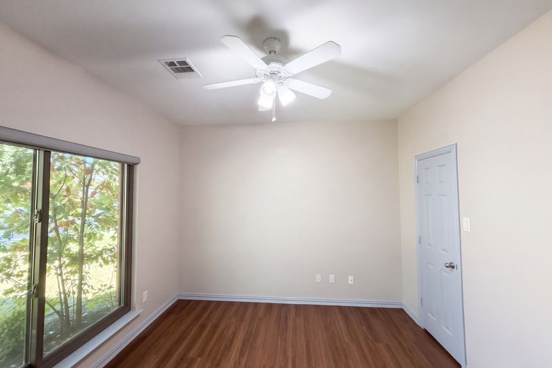 Photo 6 of 34 of 4412 Cedar Valley Dr, Plano, TX