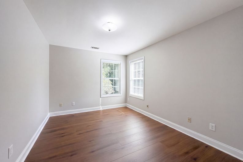 Photo 19 of 32 of 4468 Karron Dr, Powder Springs, GA