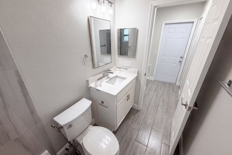 Photo 12 of 37 of 8165 Ridge Rd, Weeki Wachee, FL