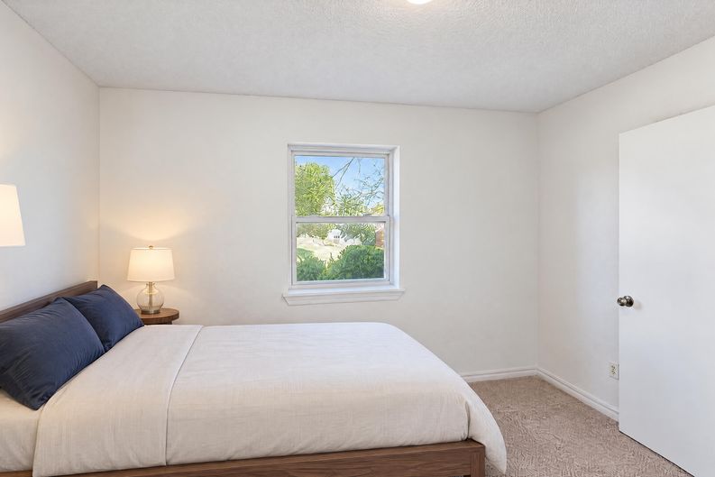 Photo 19 of 33 of 2120 Lazy Brook Trl, Edmond, OK