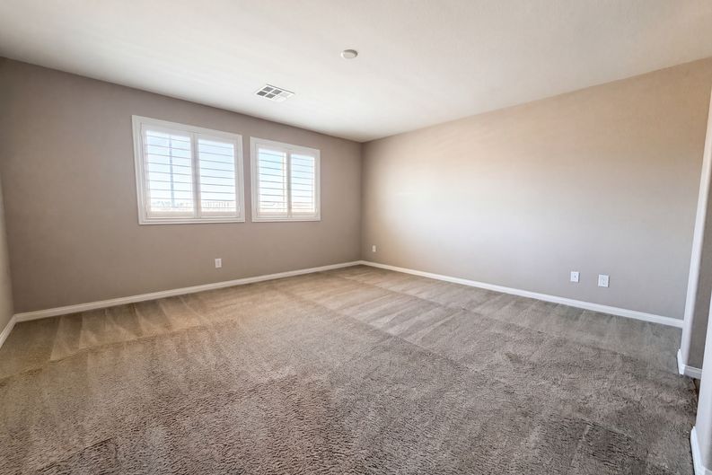 Photo 8 of 22 of 7963 Zuma Beach Ct, Las Vegas, NV