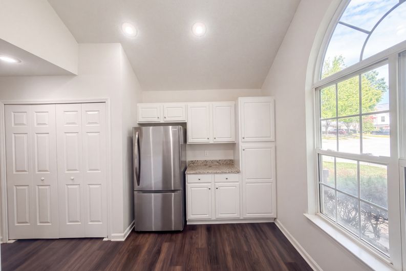 Photo 9 of 23 of 30 Pickwick Pl, Greensboro, NC