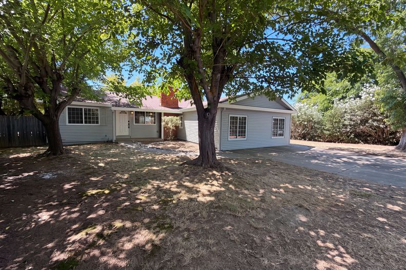 Photo 22 of 30 of 209 Bryan Ave, Roseville, CA