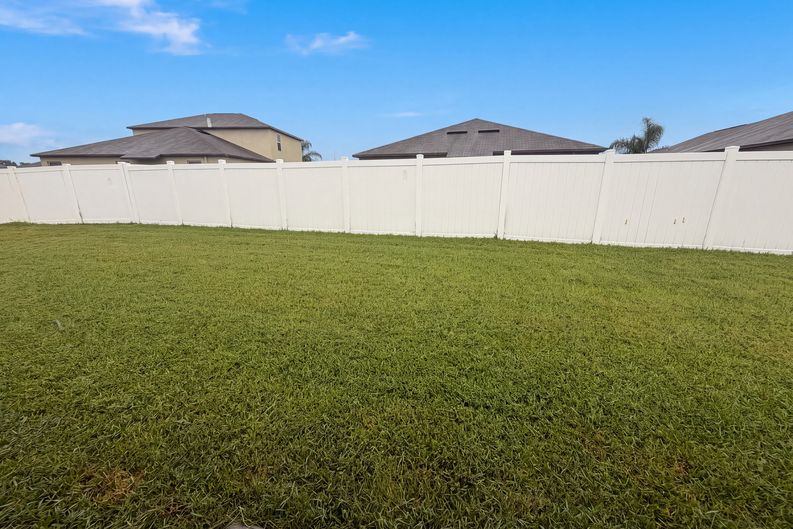 Photo 33 of 35 of 39693 Harvest Creek Ln, Zephyrhills, FL
