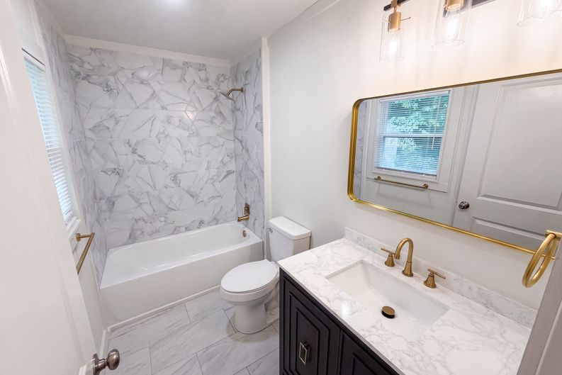 Photo 10 of 25 of 2225 Misty Ln SE, Smyrna, GA