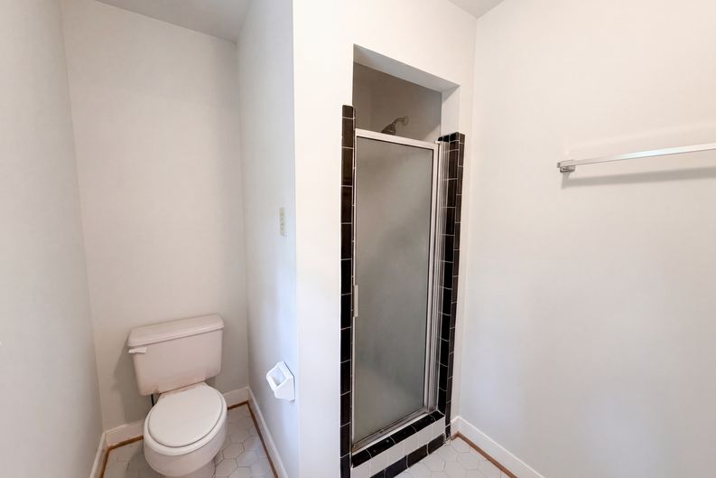 Photo 19 of 21 of 5517 W Bay Ct, Midlothian, VA