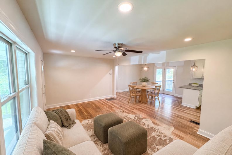Photo 8 of 27 of 4141 E Fairview Rd SW, Stockbridge, GA