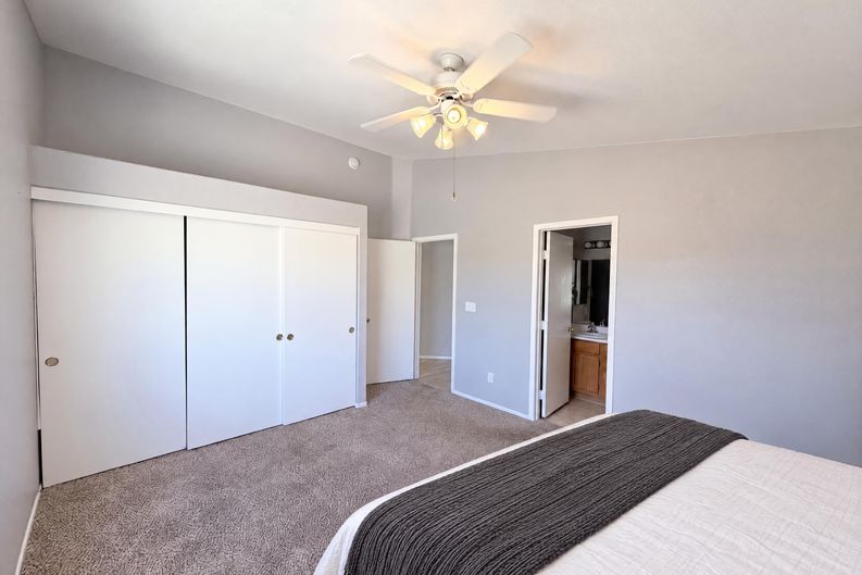 Photo 13 of 33 of 9121 Indian Breeze Dr, Las Vegas, NV